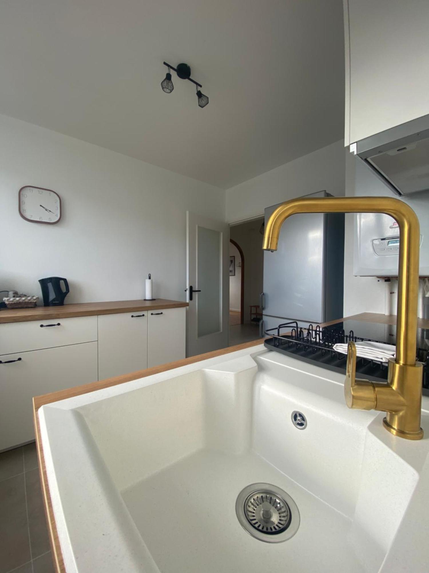 Appartement Spacieux Et Chaleureux - 4Pers - Refait A Neuf - Parking Privatif - Proches Axes, Commerces Et Services - Check In 24-24 Lempdes Esterno foto