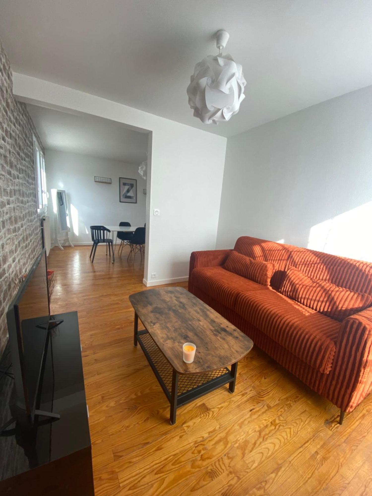 Appartement Spacieux Et Chaleureux - 4Pers - Refait A Neuf - Parking Privatif - Proches Axes, Commerces Et Services - Check In 24-24 Lempdes Esterno foto